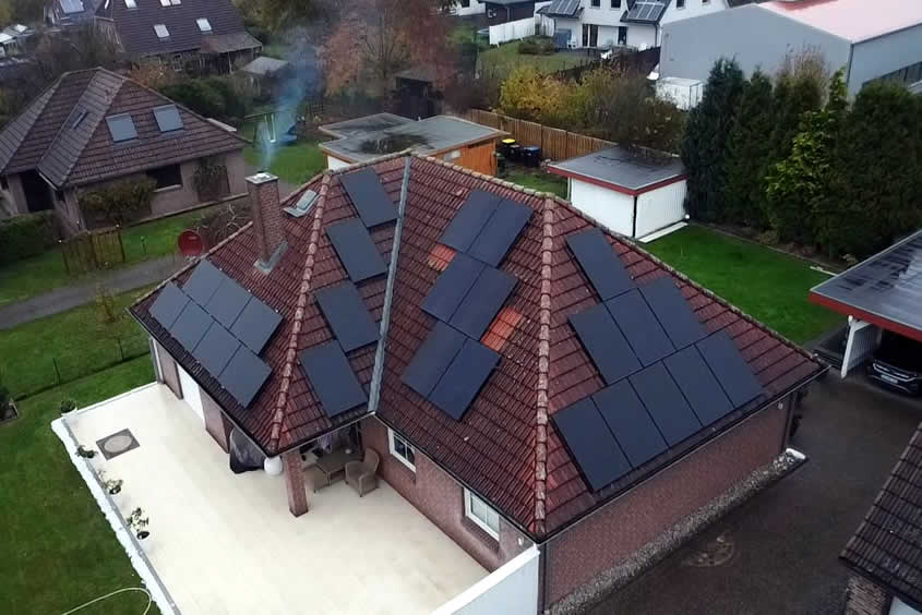 Photovoltaik-Anlage - Barum | PV-Anlage inklusive Erweiterung 10,27 kWp auf EFH mit GODDWE Energiespeichersystem und Warmwasser-Wärmepumpe Photovoltaik-Anlage - Barum | PV-Anlage inklusive Erweiterung 10,27 kWp auf EFH mit GODDWE Energiespeichersystem und Warmwasser-Wärmepumpe